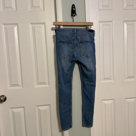 Abercrombie & Fitch Mid Rise Jean Leggings Size: 27 (4S) - Picture 2 of 6
